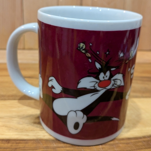 Cartoon Character Mug - Maroon and White Looney Tunes - Picture 2 of 6